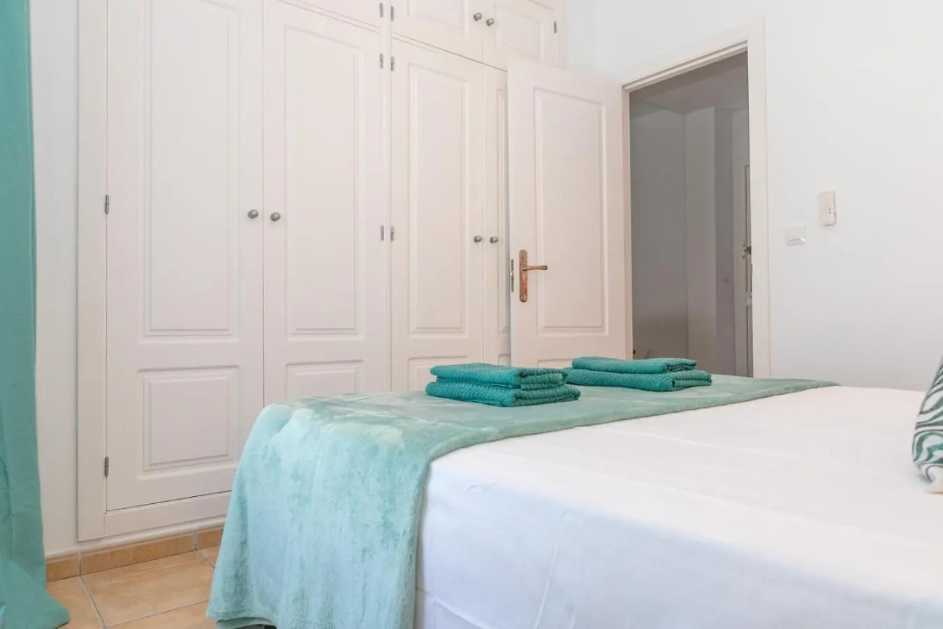 Casa Atico Bailen - Cerca De La Playa Διαμέρισμα Ταρίφα 0*,  Ισπανία